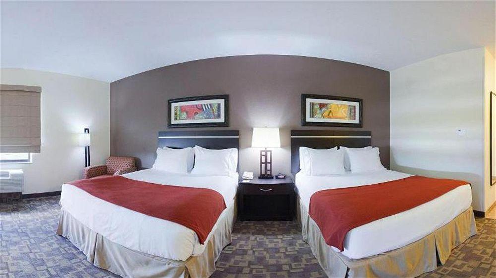 Holiday Inn Express Hotel And Suites Lincoln Airport By Ihg Buitenkant foto