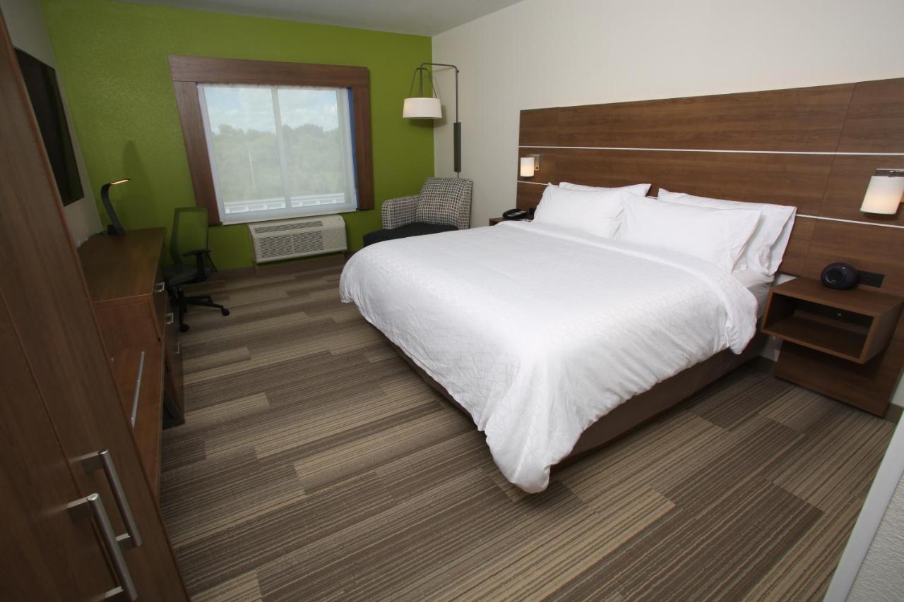Holiday Inn Express Hotel And Suites Lincoln Airport By Ihg Buitenkant foto